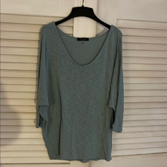 Laila Jayde Blue Long Sleeve Tee - Picture 1 of 6